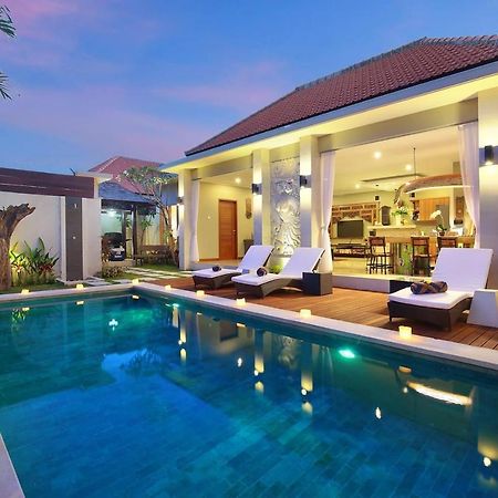 Kae Villa Anggrek 塞米亚克 外观 照片