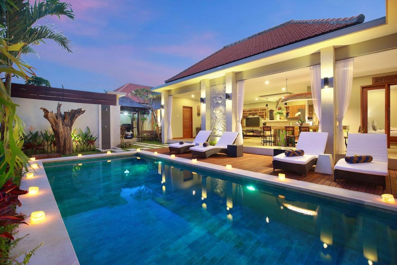 Kae Villa Anggrek 塞米亚克 外观 照片