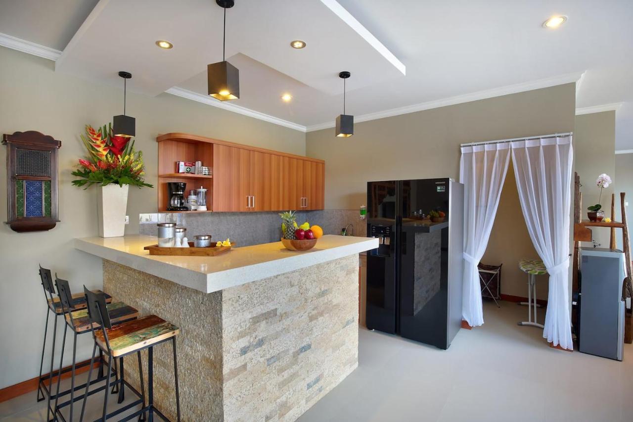 Kae Villa Anggrek 塞米亚克 外观 照片
